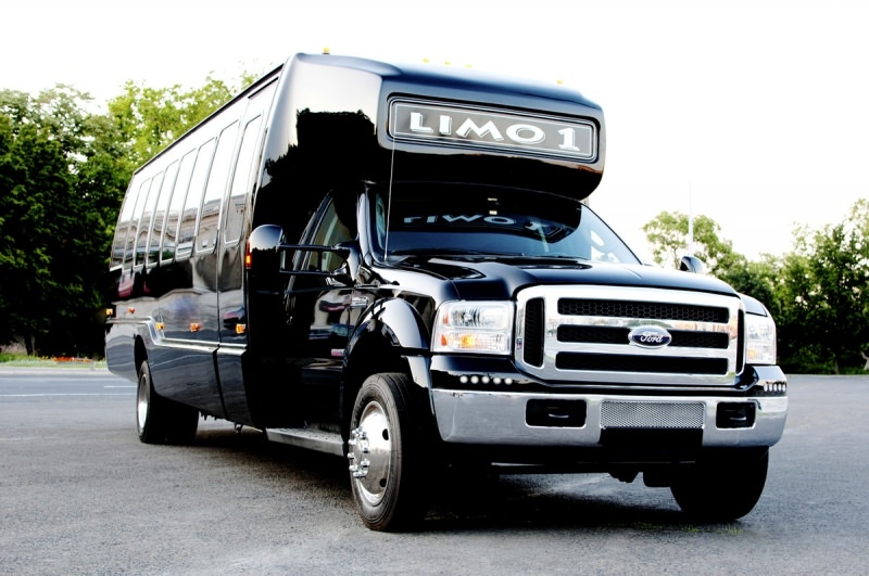 20 seater party bus Budapest – luxury black limo bus for group events and airport transfers.